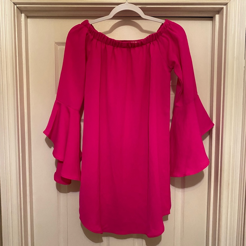 TCEC Women’s Mini Dress. Size small. Color hot pink.
